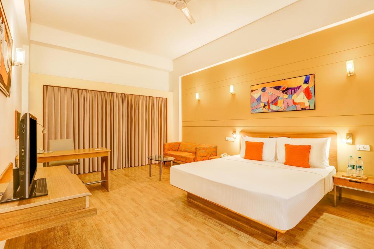 Lemon Tree Hotel, East Delhi Mall, Kaushambi Ghaziabad Extérieur photo