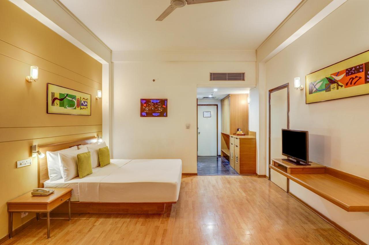 Lemon Tree Hotel, East Delhi Mall, Kaushambi Ghaziabad Extérieur photo