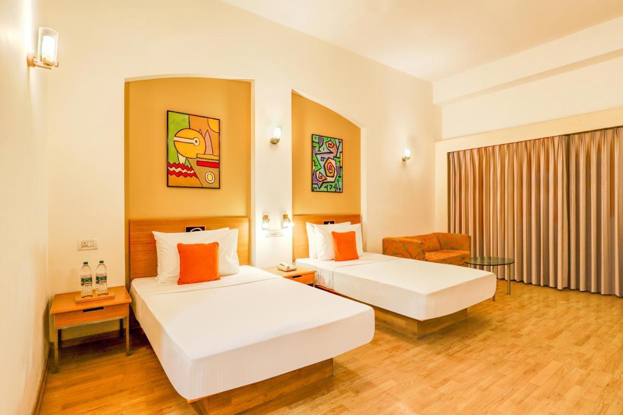 Lemon Tree Hotel, East Delhi Mall, Kaushambi Ghaziabad Extérieur photo