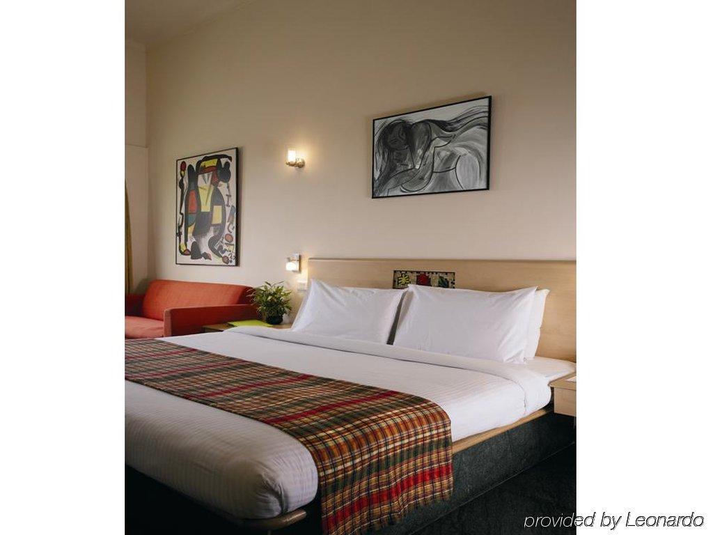 Lemon Tree Hotel, East Delhi Mall, Kaushambi Ghaziabad Chambre photo