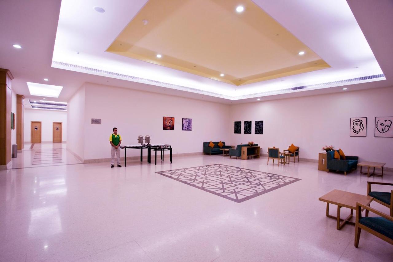 Lemon Tree Hotel, East Delhi Mall, Kaushambi Ghaziabad Extérieur photo